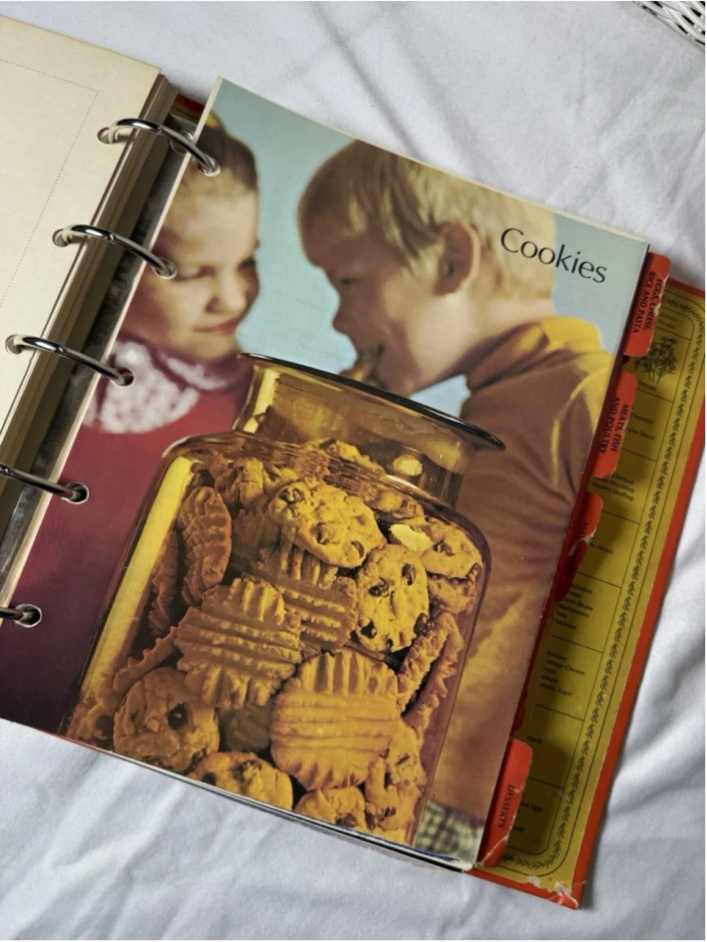 Vintage Betty Crocker’s Cookbook Hardcover 5 Ring Binder Red Retro WELL LOVED